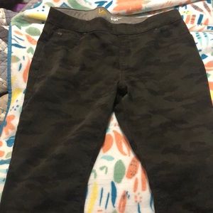 Camo leggings from Lee.  Sz 14
